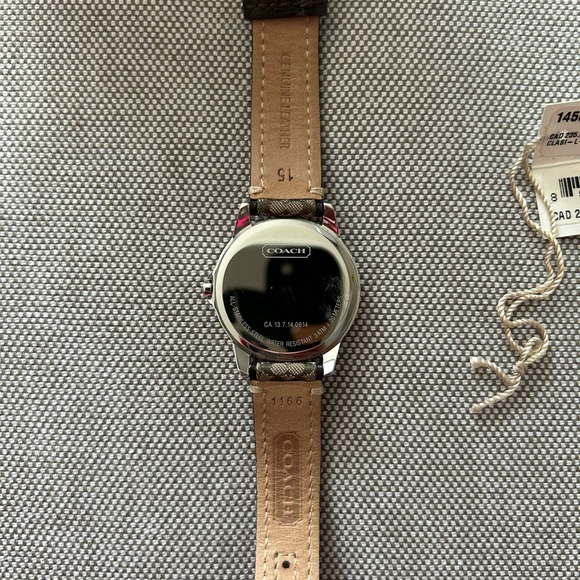 Coach Women's 14501525 Silver Leather Quartz Watch - Picture 2 of 4